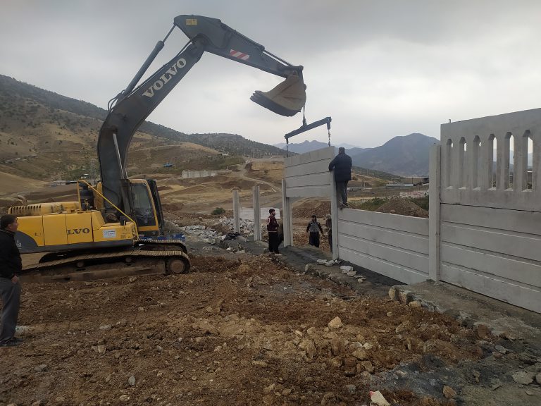 عملیات ساختمانی مخزن 5000 مترمکعبی آب خام و حصارکشی
